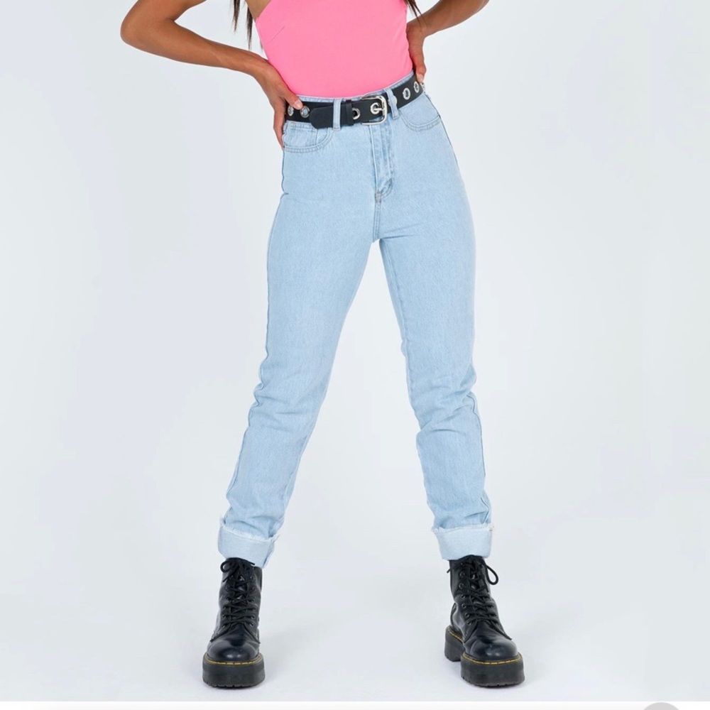 light wash jeans